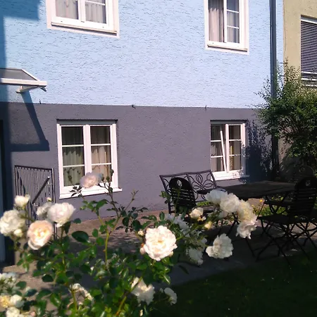 Pensión Elisabeth - & *