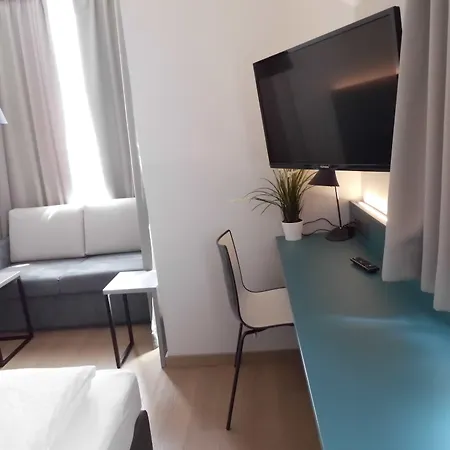 Elisabeth - & * Solnohrad