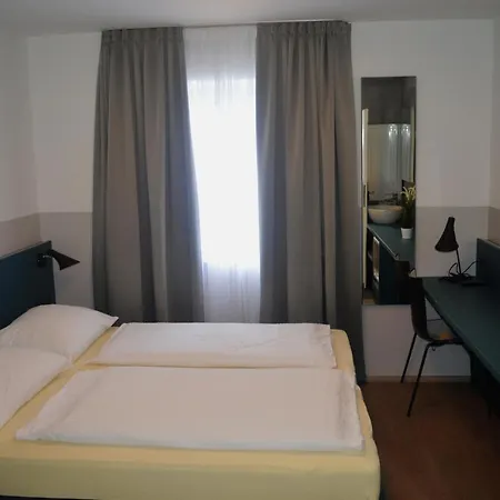 Elisabeth - & * Solnohrad